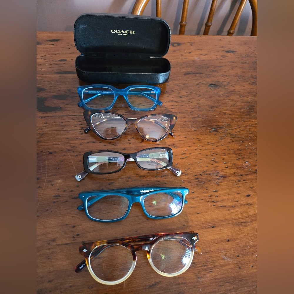 5 pairs of glasses! Hardly worn. Prescription approximately. -1.50